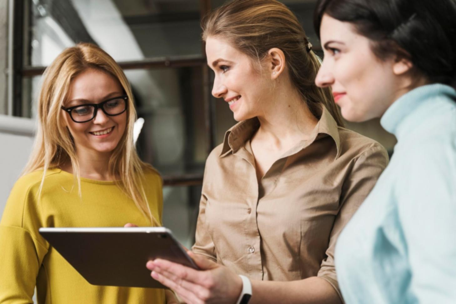 Erfolgreiches Unternehmensteam bei der Strategieentwicklung